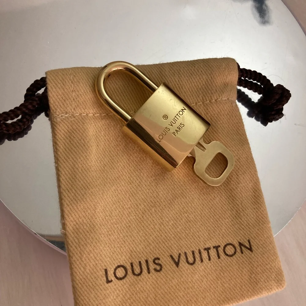 LV 🔐 #434 the 400 series - Picture 5 of 8